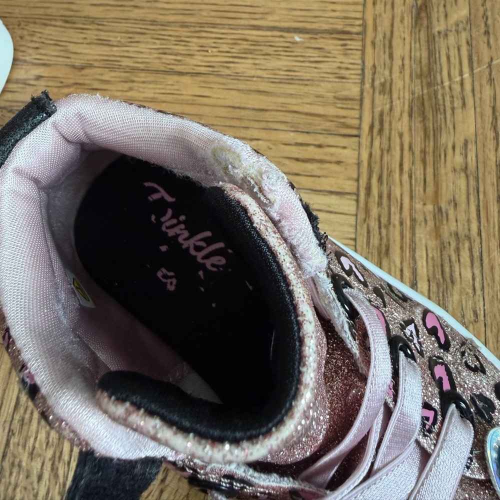 Skechers Twinkle Toes Glitter Sneakers - Picture 6 of 16